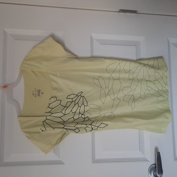 Nike dri fit Sport t shirt - Picture 1 of 3